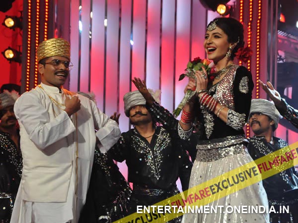 Anushka Sharma At Filmfare Awards