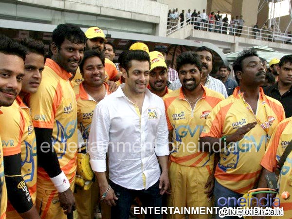 CCL 4 Picture: Salman Khan With Chennai Rhinos