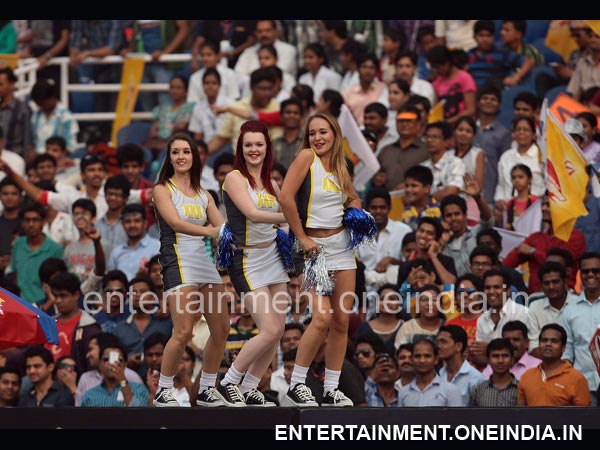 Cheer Girls At Celebrity Cricket League
