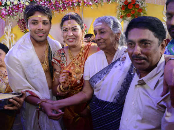 S Janaki At Geetha Madhuri's Wedding