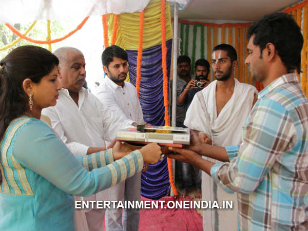 Nithin Hands Over Script To Srinivasa