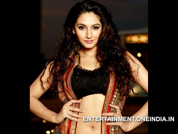 Ragini Dwivedi Debuting With Jendapai Kapiraju