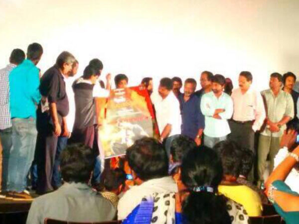 Bala Launches Naan Sigappu Manithan Audio