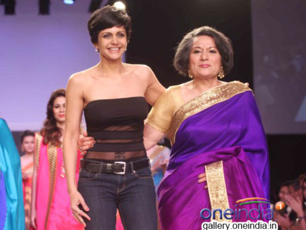 Photo: Mandira Bedi Turns Showtopper At Lakme Fashion Week 2014