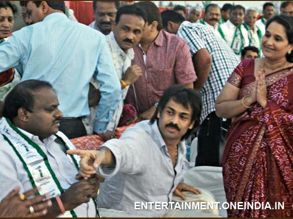 Geetha With Madhu Bangarappa And HD Kumaraswamy