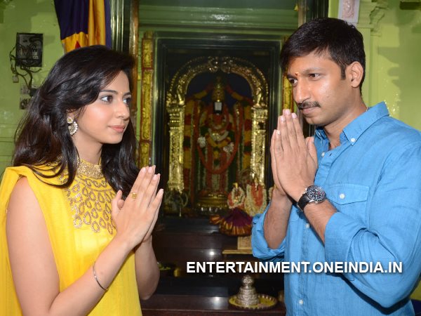 Gopichand-Rakul Offer Prayers To Lord