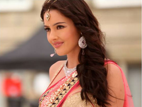 Kristina Akheeva On Gaalipatam Shooting