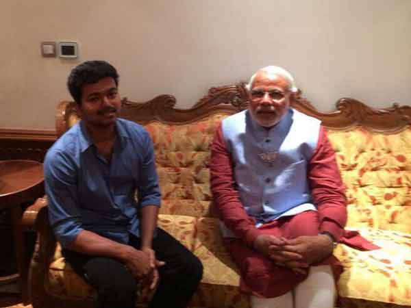 Pic: Vijay-Narendra Modi Posing For Camera