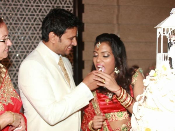 Raja Abel Feeding Cake To Amritha