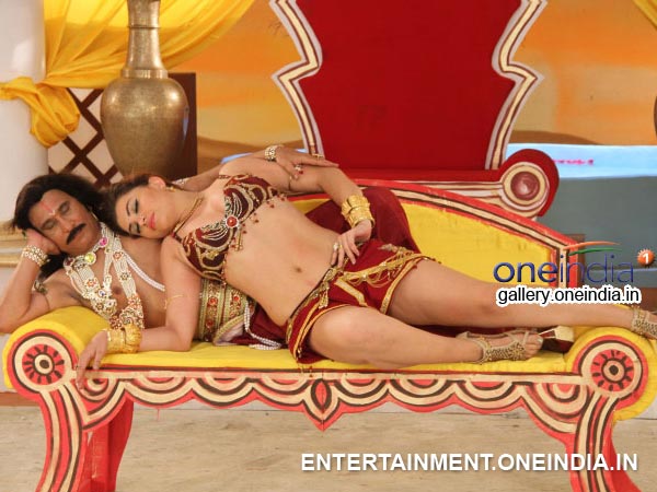 Anna With Actor Dr Suresh Sharma 