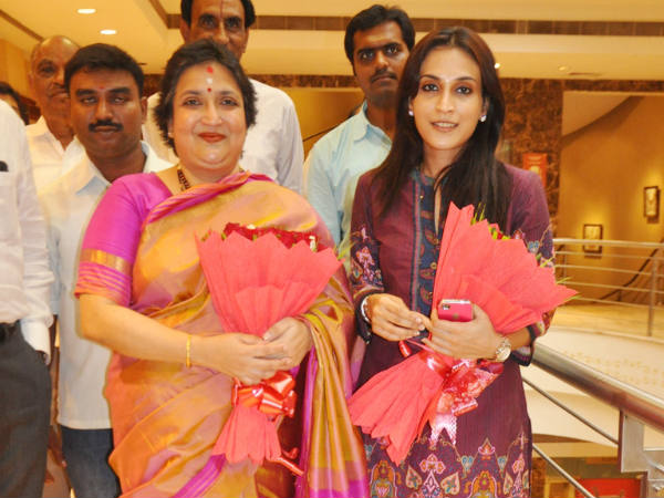 Aishwarya Dhanush With Latha Rajinikanth