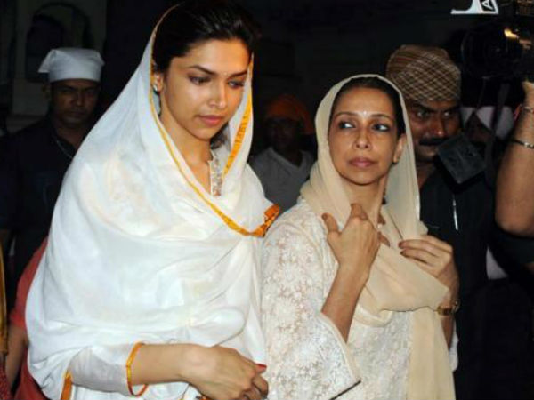 Deepika Padukone With Mother Ujjala