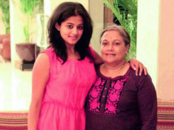 Priyamani With Her Mom Latha