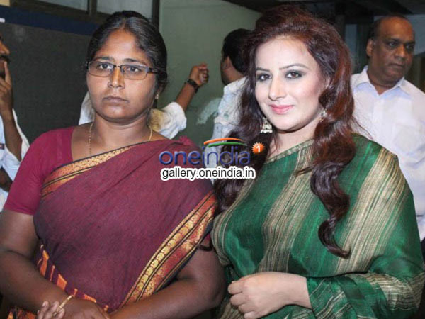 Pooja Gandhi And Muthulakshmi