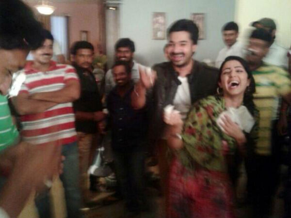 Charmi's Prank On Mantra 2 Sets