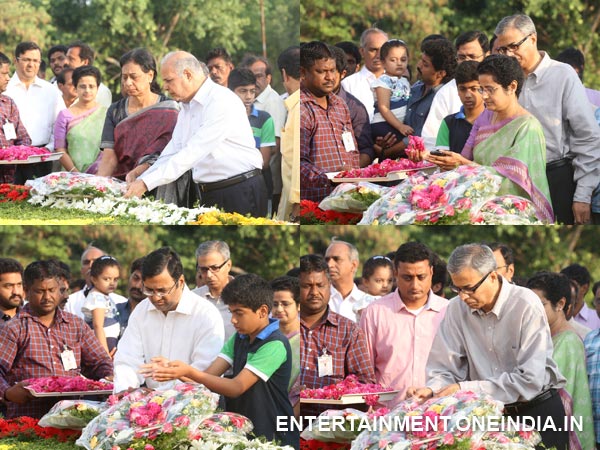 Nandamuri Family Members Offering Prayers To Late NT Rama Rao 