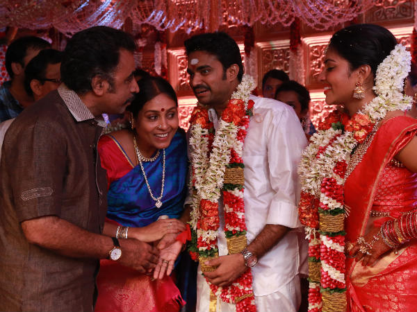 Ponvannan And Saranya At Vijay-Amala Paul's Marriage 