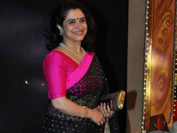 Supriya Pilgaonkar At The Red Carpet