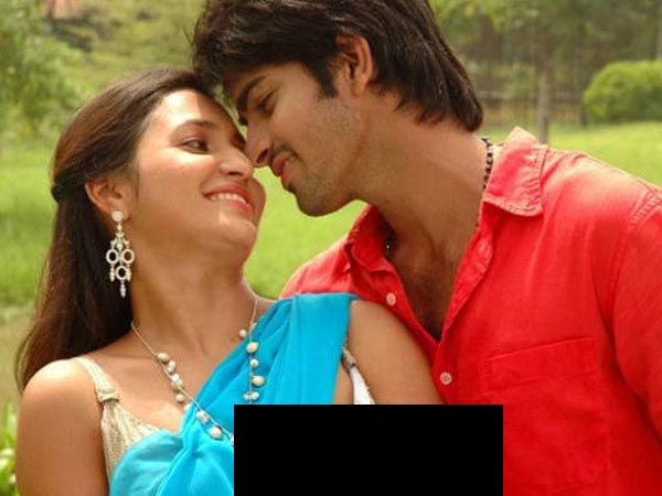 Reshmi's Wardrobe Malfunction