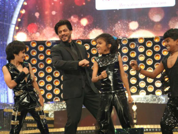 Shahrukh Takes Audience By Storm