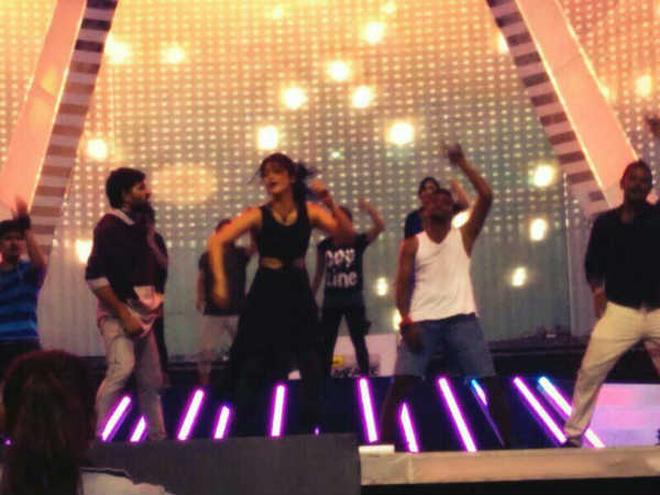 Shruti Hassan's Rehearsal For 61st South Filmfare Awards